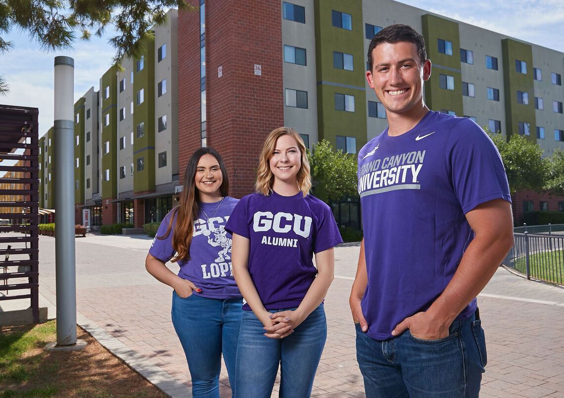 GCU Alumni smililing for picture