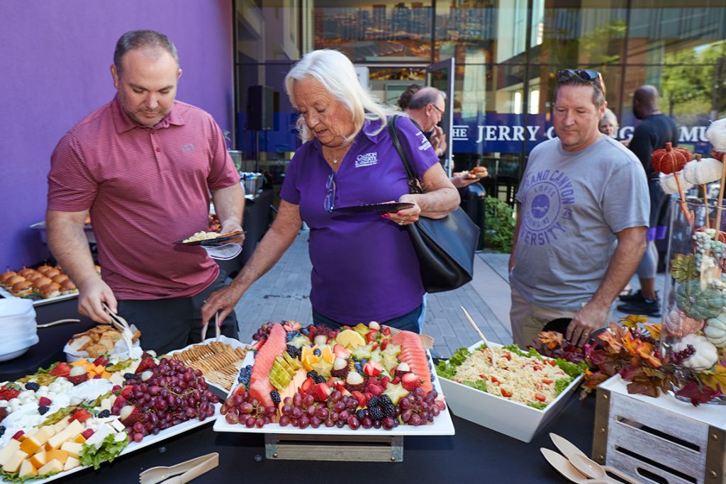 Lopes club attendees enjoying light snacks